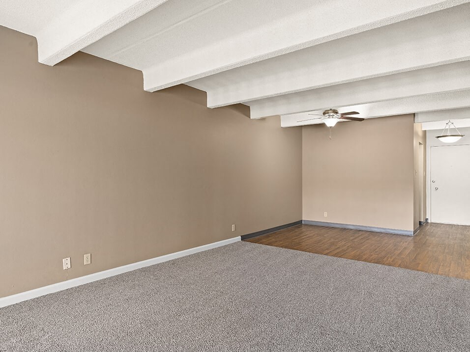 La Vida Buena Apartments