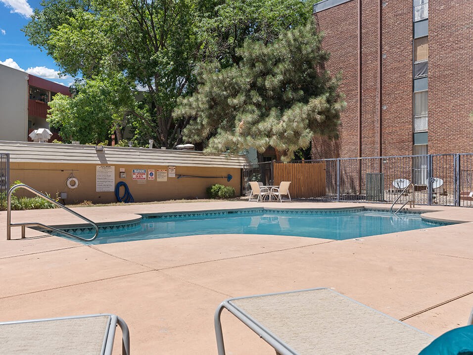 La Vida Buena Apartments