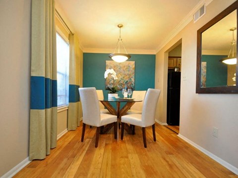 Dining Room at Pavilion lakes apartments
