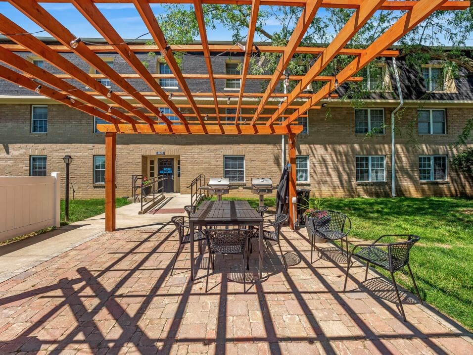 patio area at The Edge at Arlington