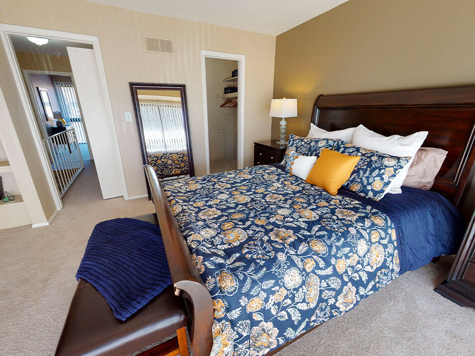 Apartment Bedroom with Walk-In Closet