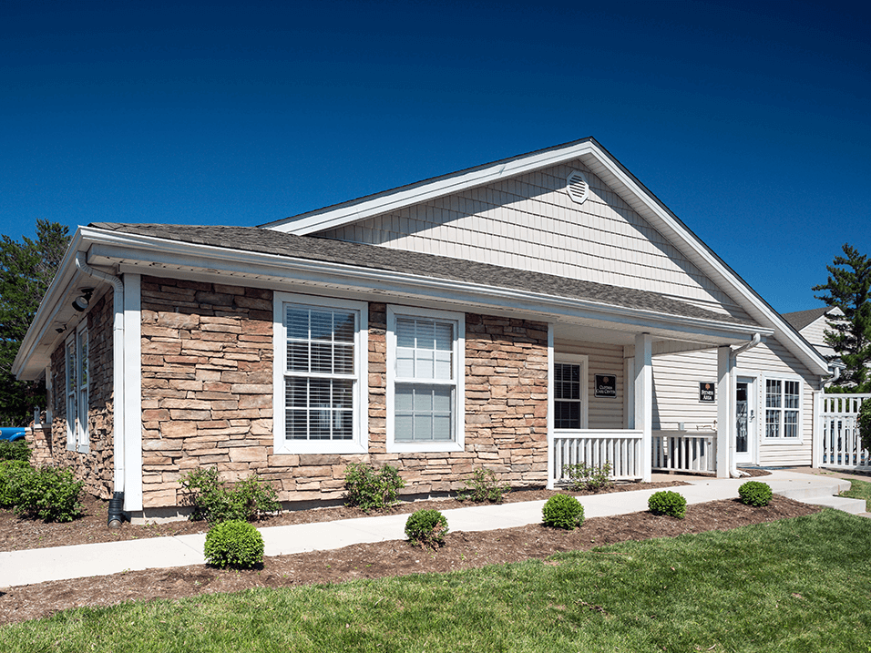 leasing office at Greenway Chase Apartments