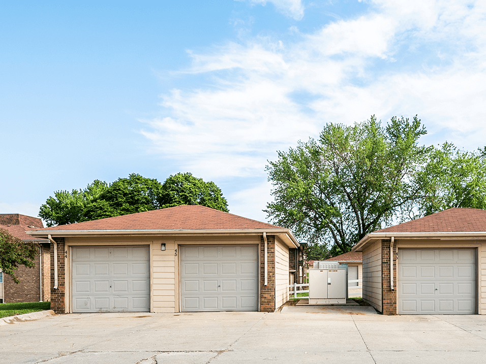 garages on apartment community