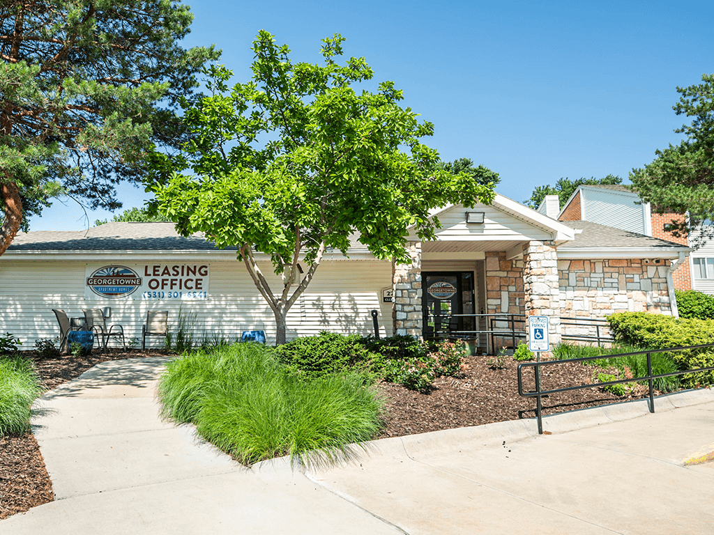 leasing office at the falls apartments