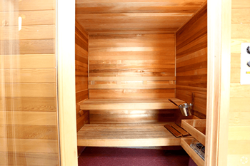 Resident Lounge with Sauna