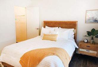 walk in closets at WIlmington NC apartments - Photo Gallery