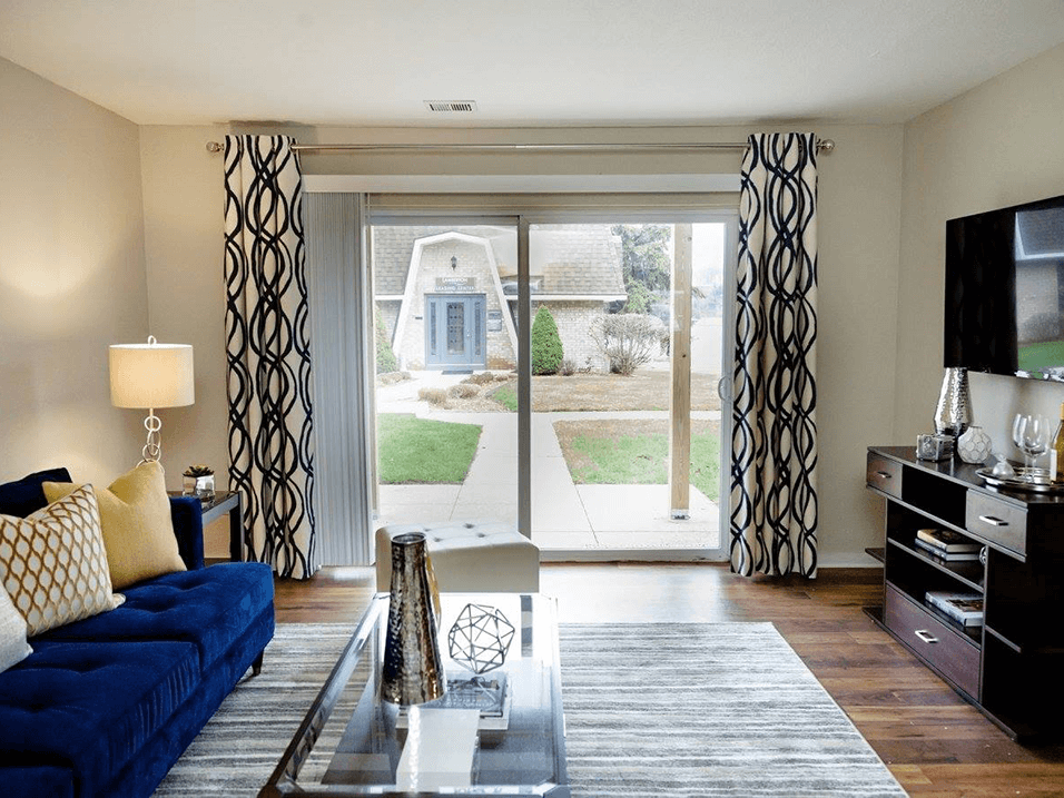 living room in apartment at lamberton lake 