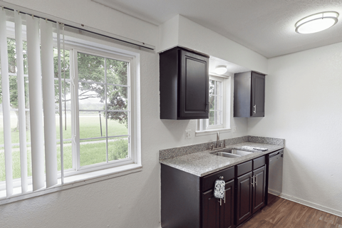 3118 1/2 Plaza Dr NE 1-2 Beds Apartment for Rent
