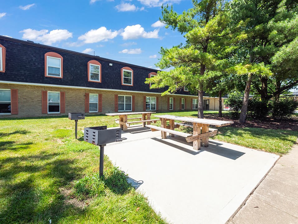 Picnic Areas and Grills at Lexington Park
