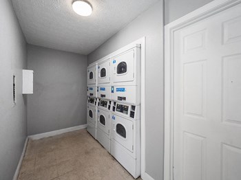 Laundry Facilities at Lexington Park - Photo Gallery 11