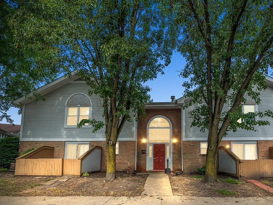 Single-Story Apartments