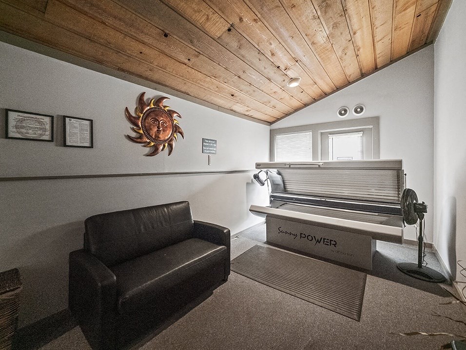 apartment complex with tanning booth