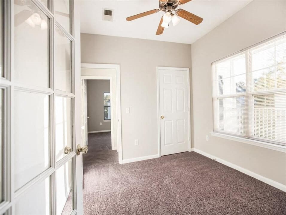 apartments with large windows in fayetteville nc