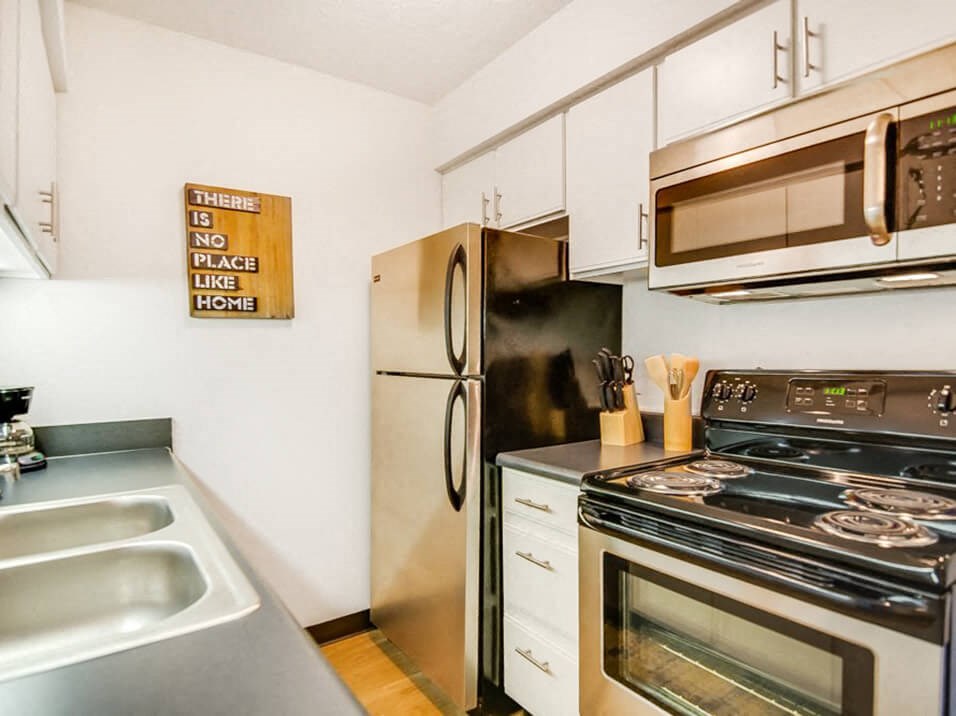 kitchen with appliances