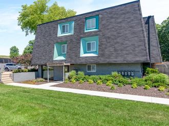 leasing office of NoRi Apartments