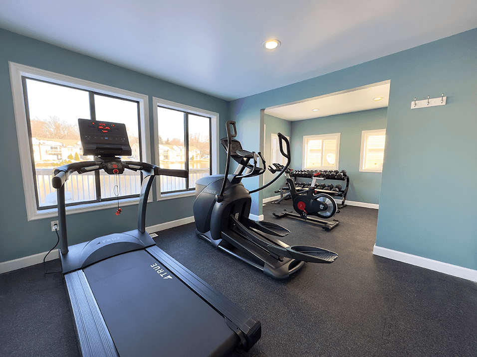 treadmill and elliptical at old farm shores apartments