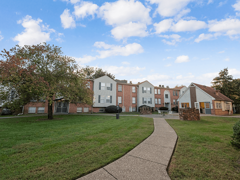 Exterior of Olde Towne Village Apartments