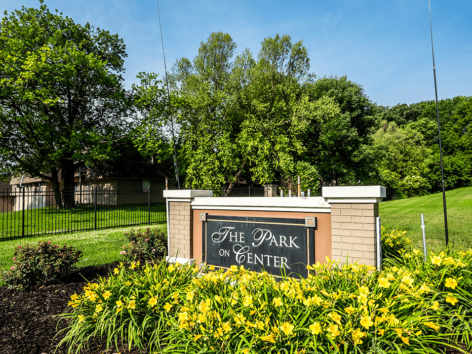 the park on center apartment for rent in minneapolis, mn