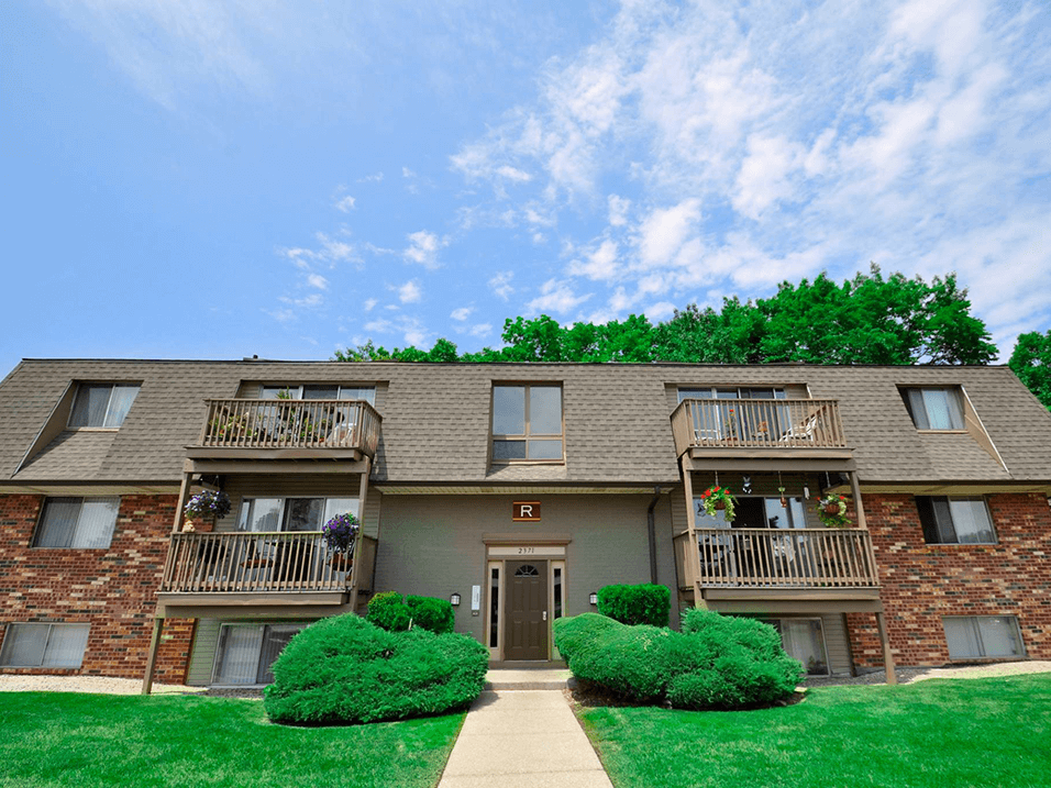 exterior at preserve at woodland