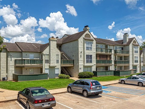 Pecan Grove Apartments in Alexandria, Louisiana