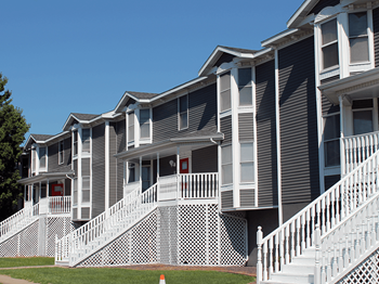 1, 2, and 3 Bedroom Apartments - Photo Gallery 4