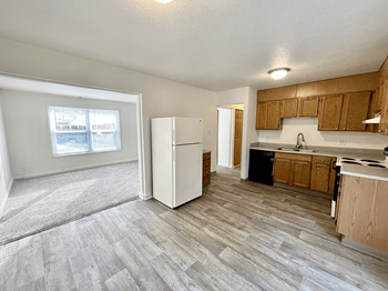 Rolling Pines Apartments Open Floor Plans apartments in Grand Rapids with updated plank flooring - Photo Gallery 3