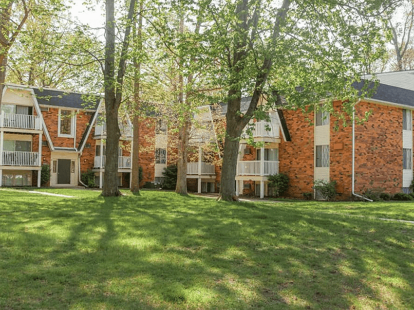 Sunnydale Estates Apartments, 5834 N. Yermo Drive, Apt. S07, Toledo