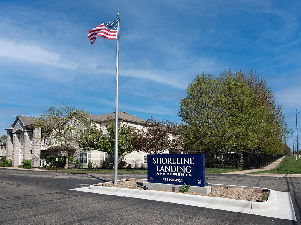 entrance to shoreline landing apartments