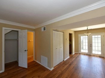 Spacious - Photo Gallery 4