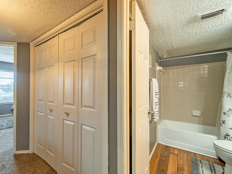 1 Bedroom Apartment Closet Space