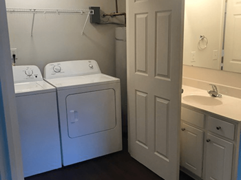 units with in-unit washer and dryer at brickyard apartments - Photo Gallery 10