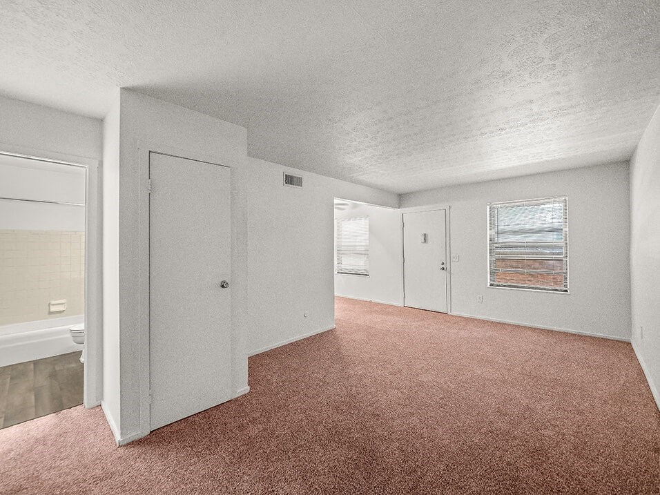 apartment with Gas Heat and Central Air