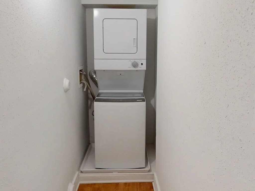 apartments with washer dryer