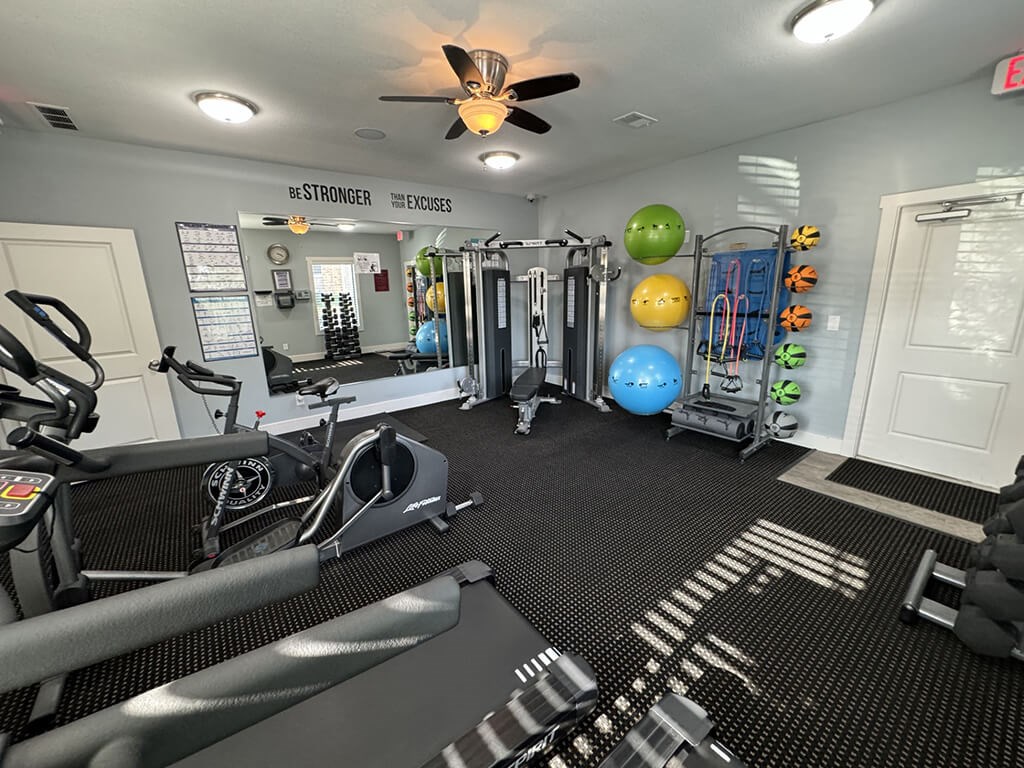 apartment complex with 24 hour fitness center