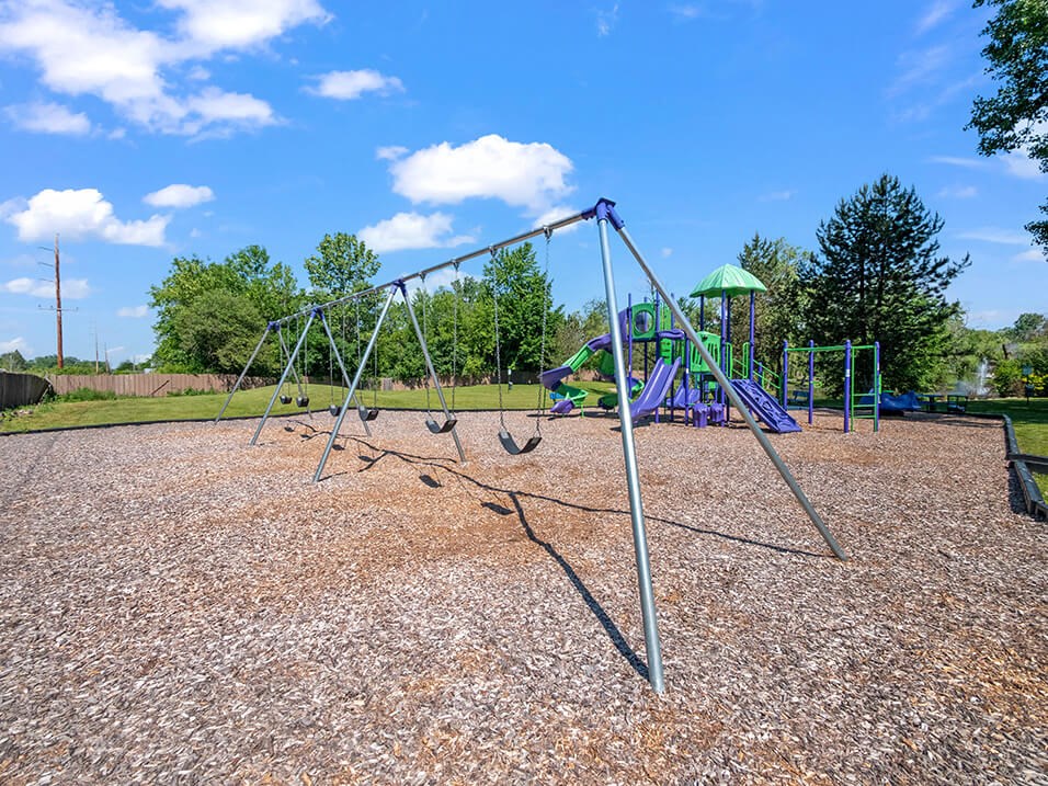 apartment with playground at Fountain Pointe apartments