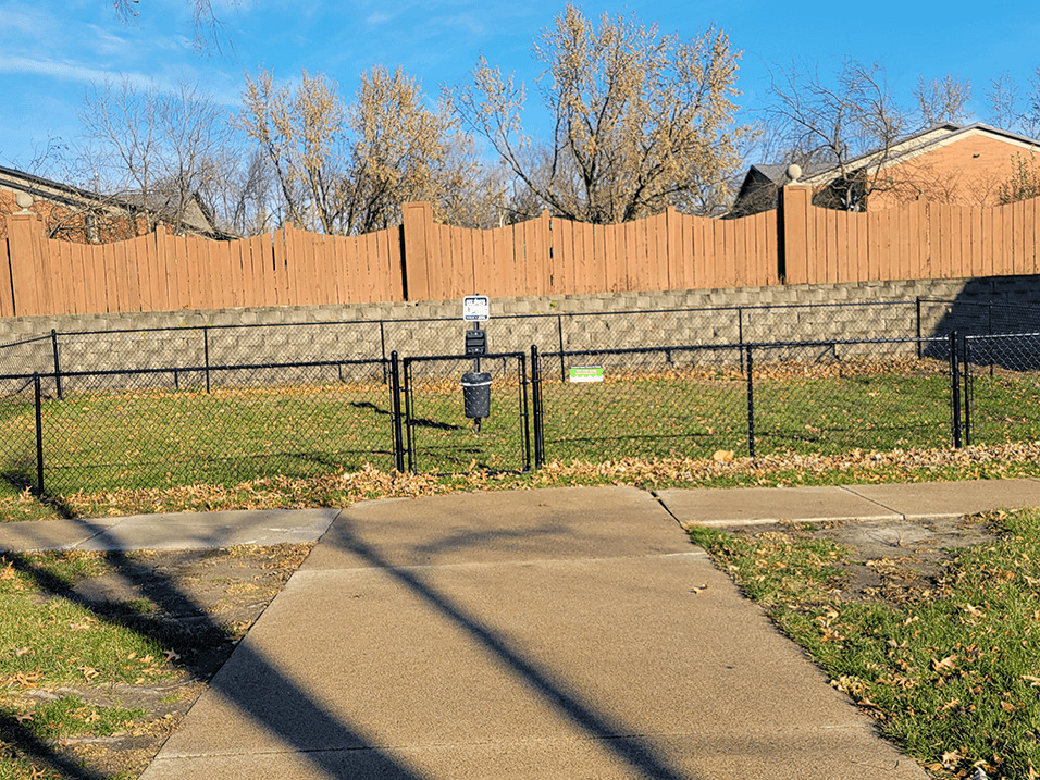 dog park at  Retreat on 6th Apartments
