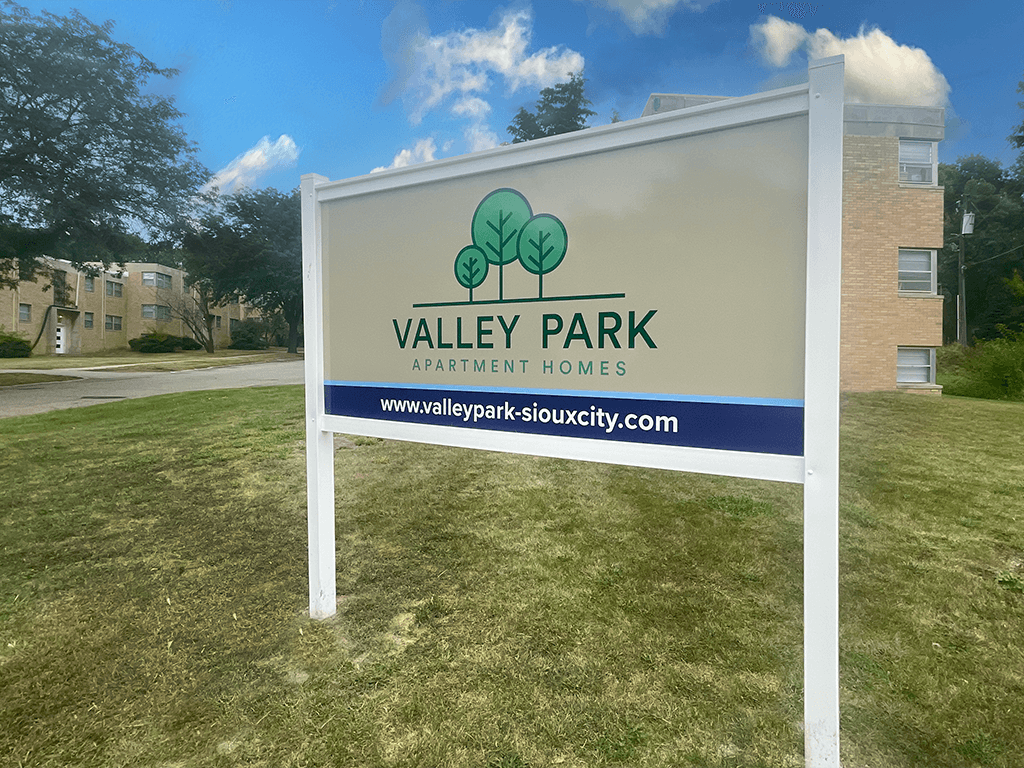 welcome sign for Valley Park Apartments