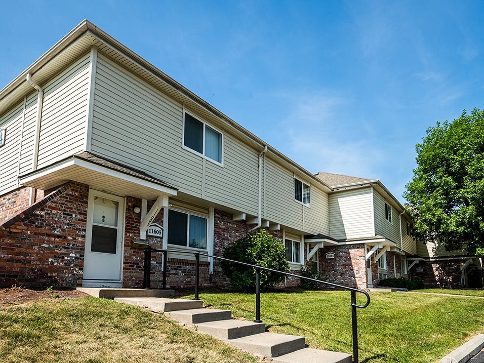 apartment with Off Street Parking