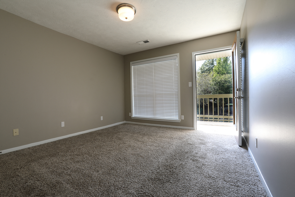 Apartment with Balcony in Jackson, TN