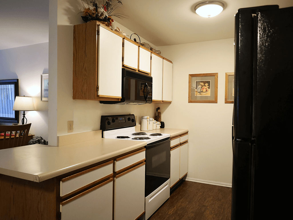 kitchen with microwave and appliances