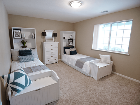 spacious bedroom in apartment in spring lake mi