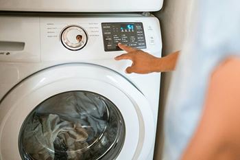 washer and dryer connections at wake robin apartments