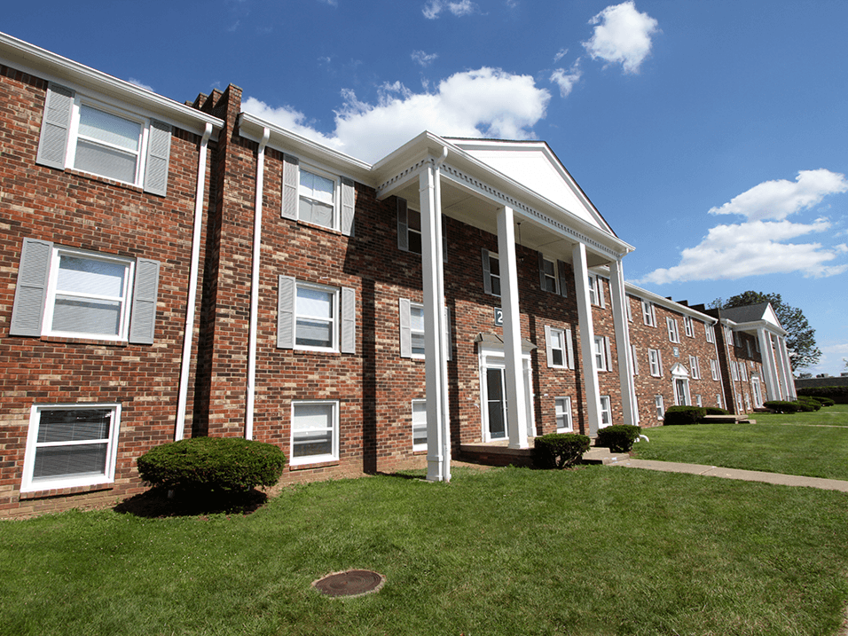 Williamsburg Way Apartments and Townhomes