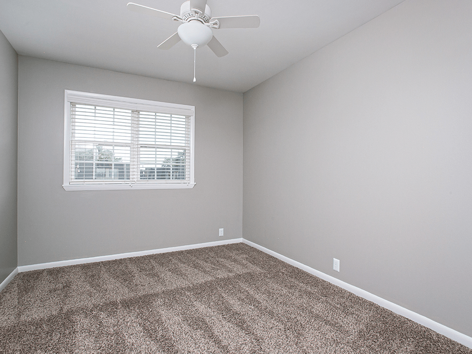 large bedroom apartments available in Wichita, KS