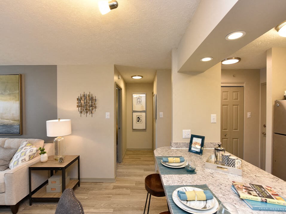 Cable ready apartments in Louisville , KY