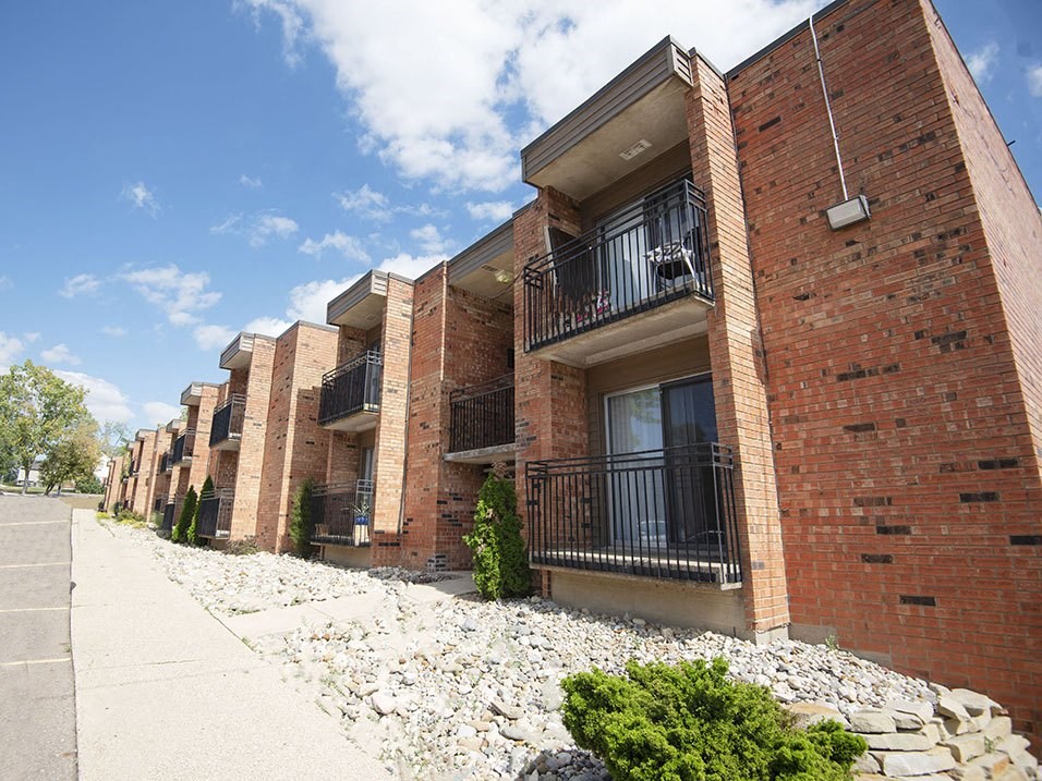 exterior of arcadian grove apartments