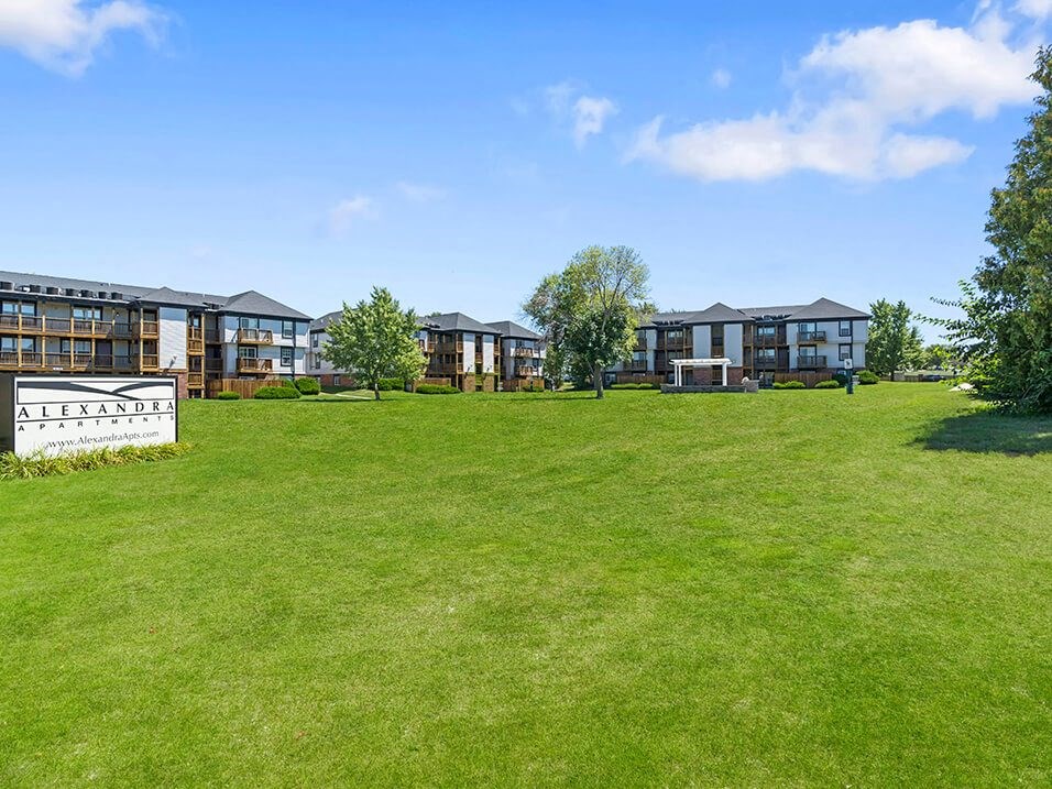 the preserve at ballantyne commons community garden