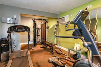 Apartment fitness center in Fairborn, OH
