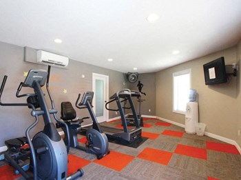 topeka apartments with fitness center - Photo Gallery 5