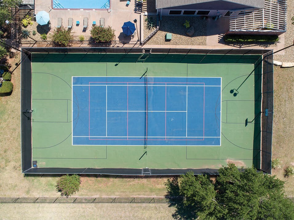 tennis court at Timber Ridge Apartments